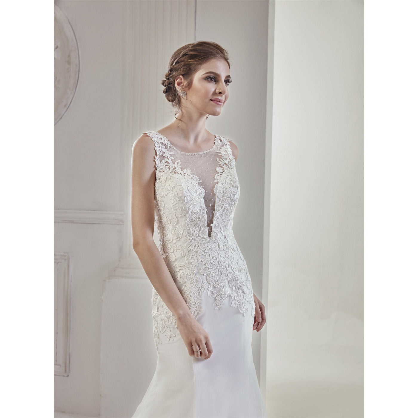 Chicely Plunging V Lace applique Mermaid wedding dress1